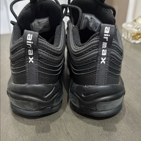 Nike AirMax Black and Gray Youth Shoes - Picture 5 of 6